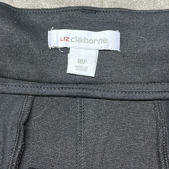 🥰🥰Liz Claiborne 4 Way Stretch Belted Trousers🥰🥰 - Picture 4 of 10